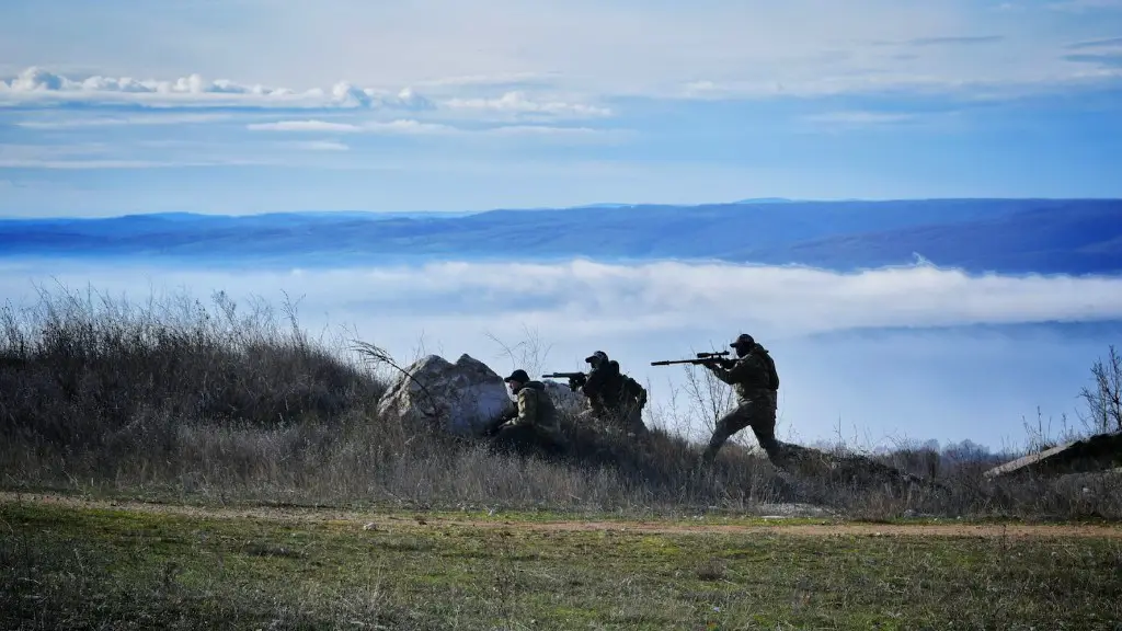 How long is us army special forces training?