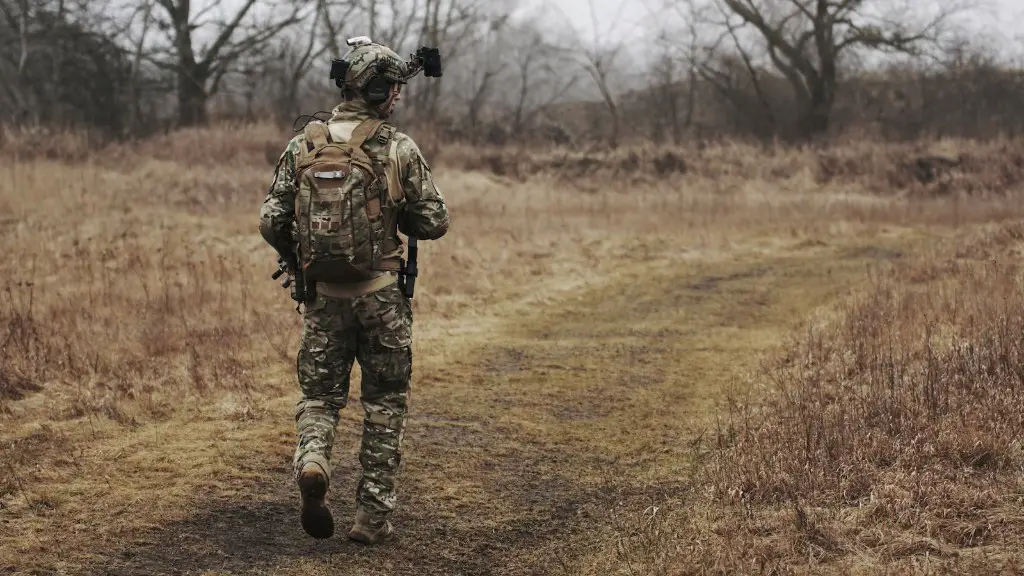 How do the canadian army dress?